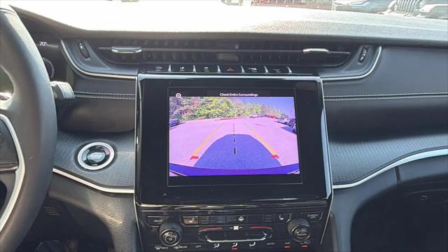 2025 Jeep Grand Cherokee L Laredo 4x2