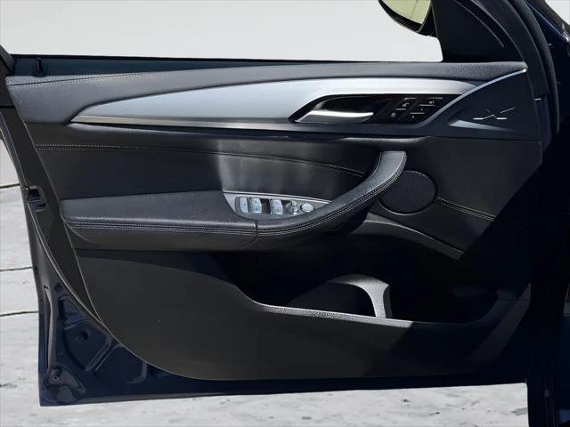 2021 BMW X3 M40i