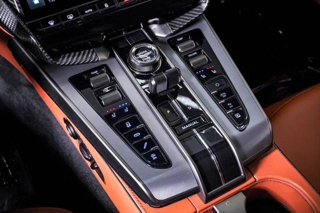 2025 Aston Martin Vanquish Coupe