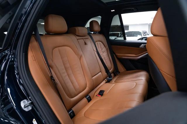2022 BMW X5 M50i