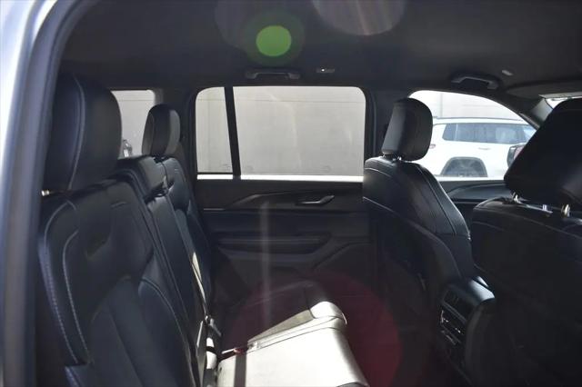 2025 Jeep Grand Cherokee Altitude 4x4