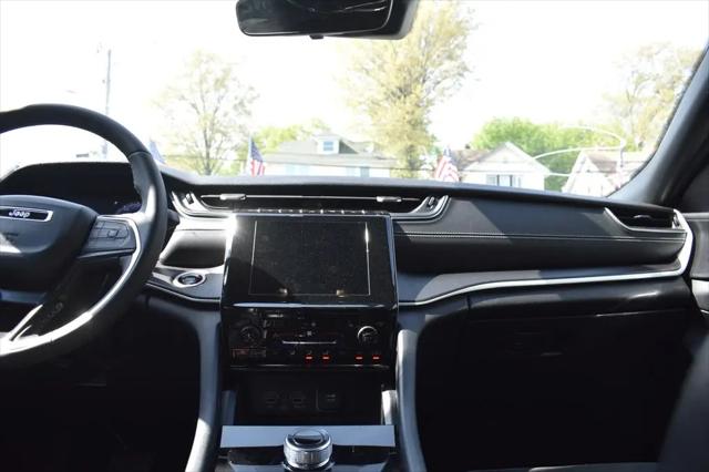 2025 Jeep Grand Cherokee Altitude 4x4