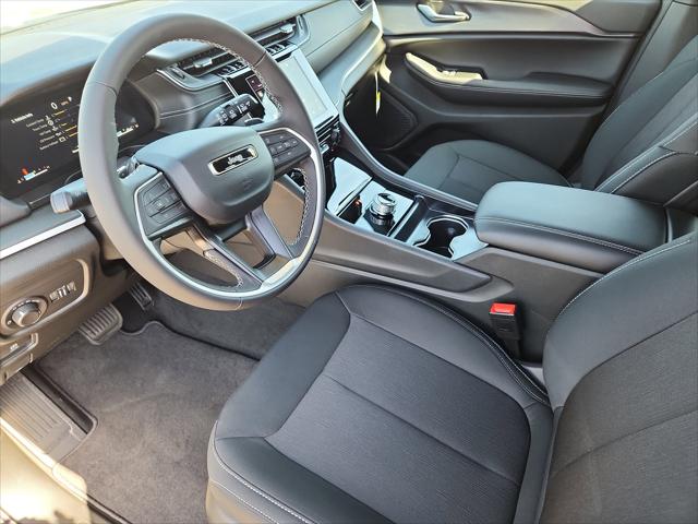 2026 Jeep Grand Cherokee L Laredo 4x4