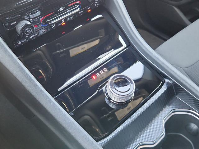 2026 Jeep Grand Cherokee L Laredo 4x4
