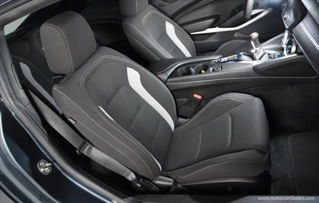 2021 Chevrolet Camaro RWD Coupe LT1
