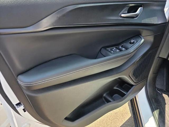 2026 Jeep Grand Cherokee Altitude 4x2