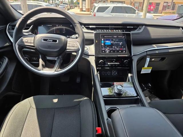 2026 Jeep Grand Cherokee Altitude 4x2