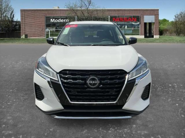 2024 Nissan Kicks S Xtronic CVT
