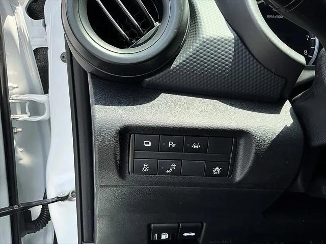 2024 Nissan Kicks S Xtronic CVT