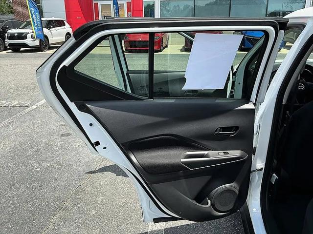 2024 Nissan Kicks S Xtronic CVT