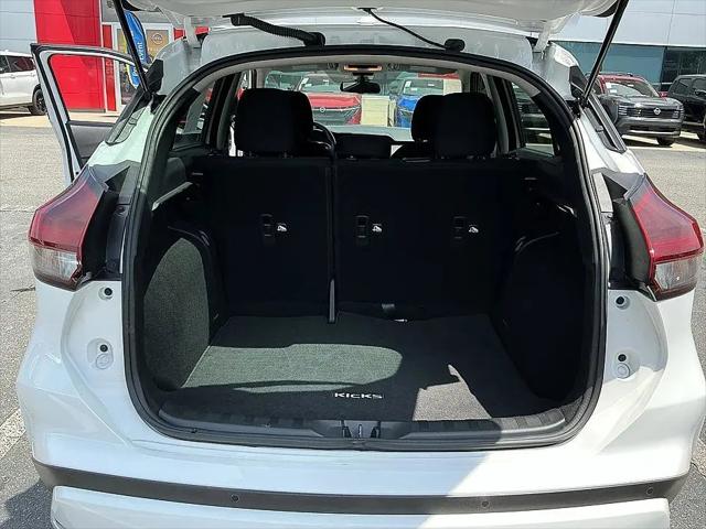 2024 Nissan Kicks S Xtronic CVT