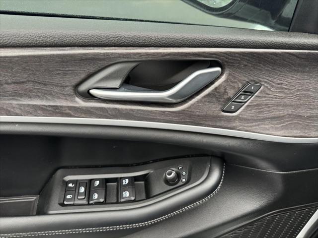 2025 Jeep Grand Cherokee L Limited 4x4