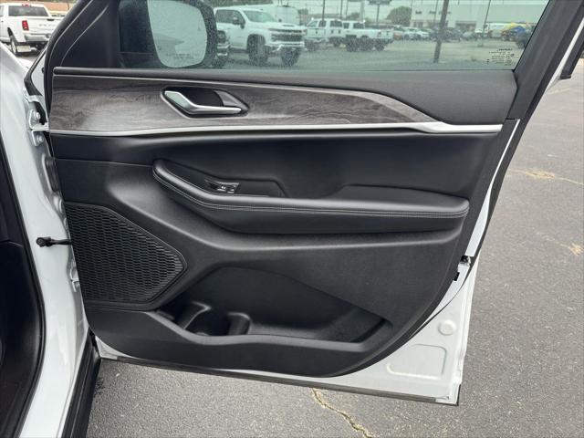 2025 Jeep Grand Cherokee L Limited 4x4