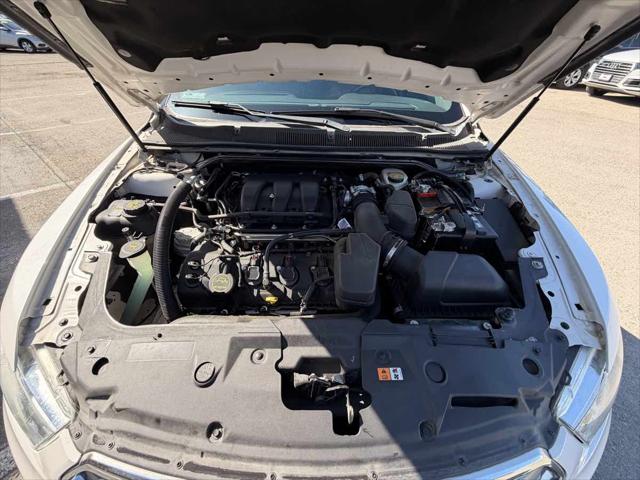 2016 Ford Taurus SEL
