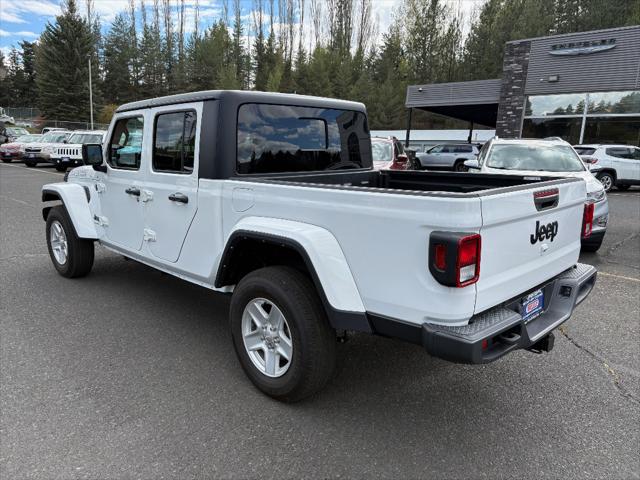 2022 Jeep Gladiator Sport S