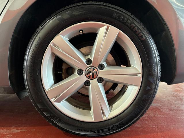 2013 Volkswagen Passat 2.5L SE