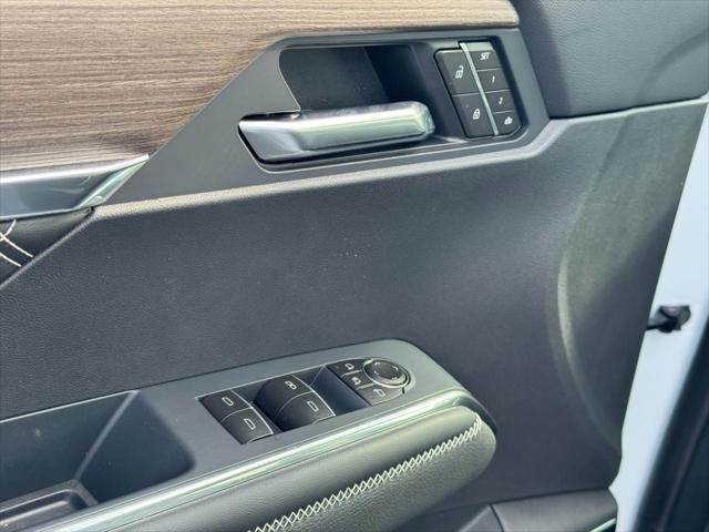 2026 GMC Acadia Denali AWD