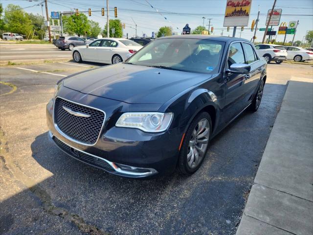 2017 Chrysler 300 C 4dr Sedan