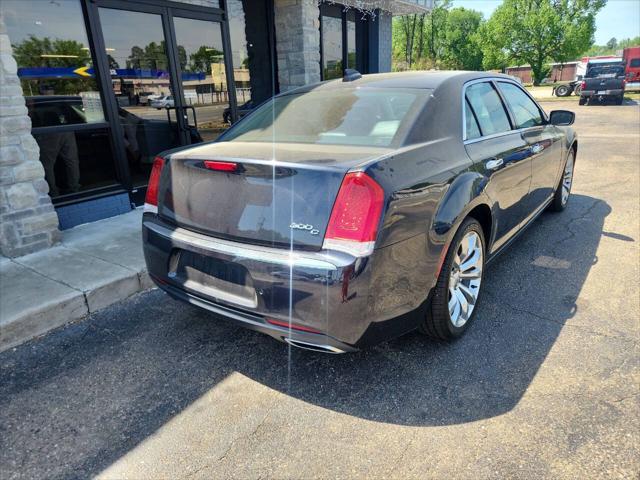 2017 Chrysler 300 C 4dr Sedan