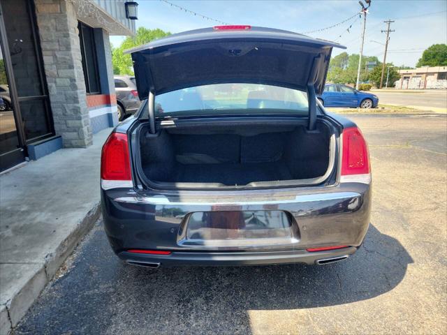2017 Chrysler 300 C 4dr Sedan