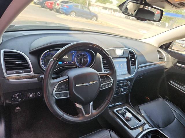 2017 Chrysler 300 C 4dr Sedan