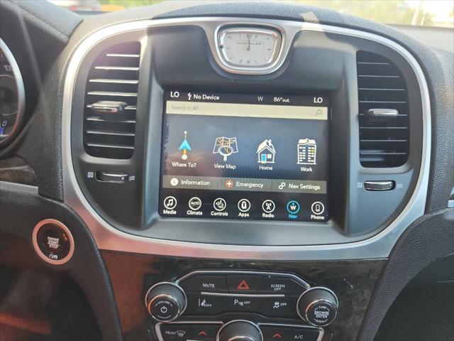 2017 Chrysler 300 C 4dr Sedan