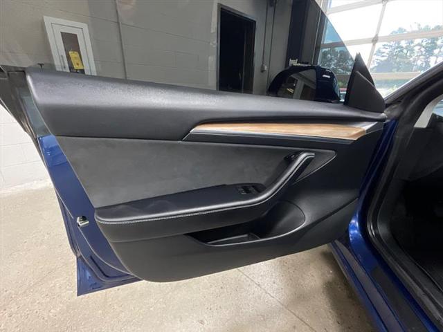 2021 Tesla Model 3 Standard Range Plus Rear-Wheel Drive