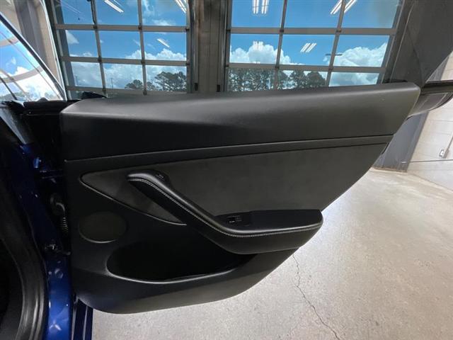 2021 Tesla Model 3 Standard Range Plus Rear-Wheel Drive