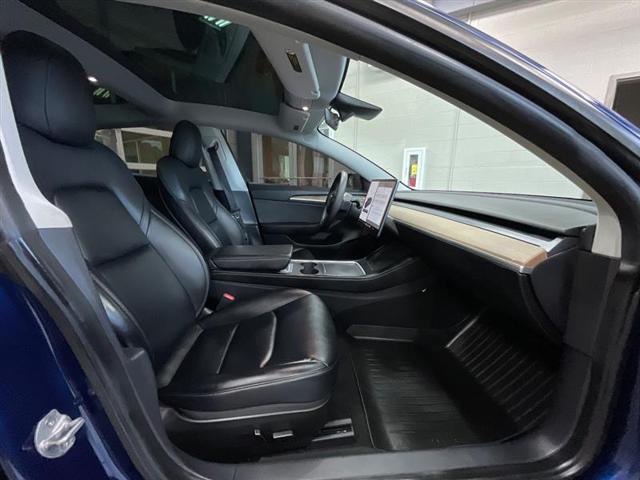 2021 Tesla Model 3 Standard Range Plus Rear-Wheel Drive