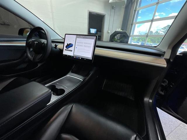 2021 Tesla Model 3 Standard Range Plus Rear-Wheel Drive