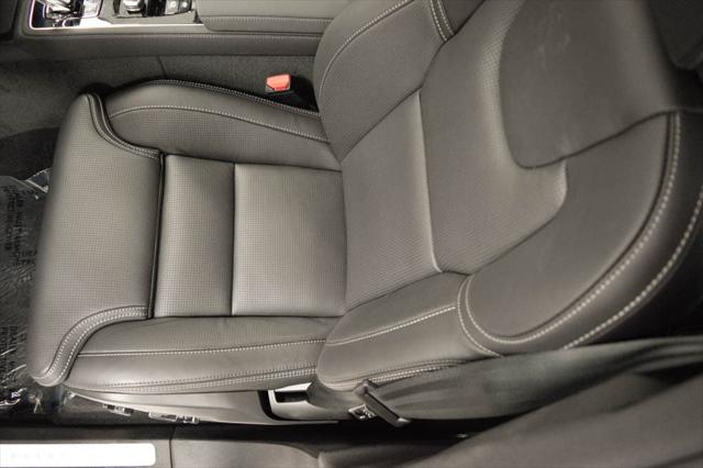 2026 Volvo XC90 Plug-In Hybrid Ultra, T8 AWD, Electric/Gasoline, Bright, 7 Seats