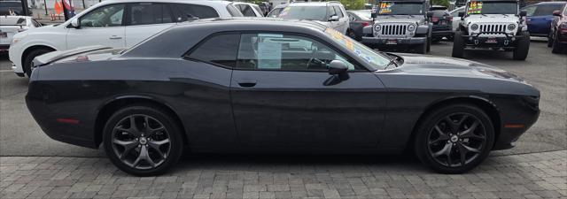 2018 Dodge Challenger SXT Plus