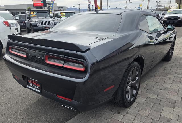 2018 Dodge Challenger SXT Plus
