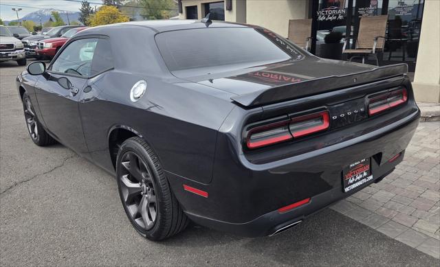 2018 Dodge Challenger SXT Plus
