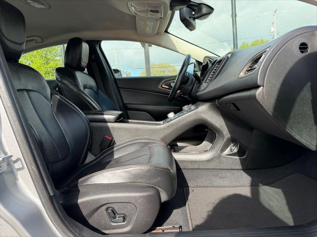 2015 Chrysler 200 C