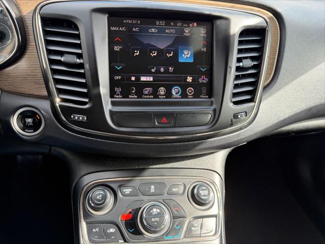 2015 Chrysler 200 C