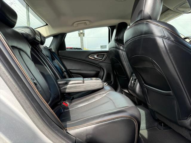 2015 Chrysler 200 C