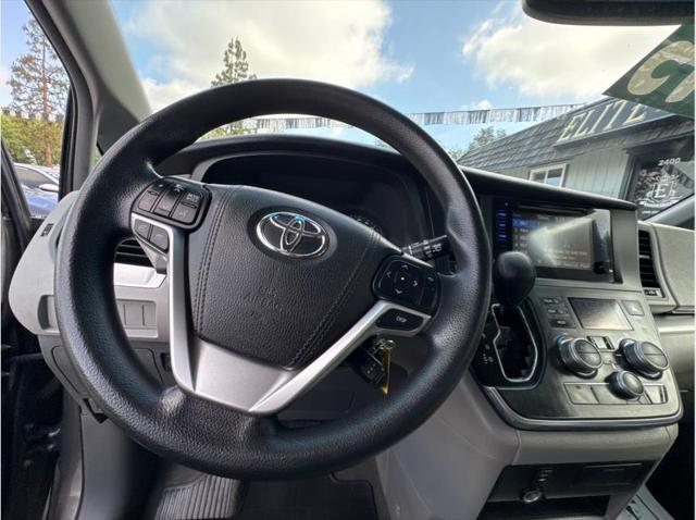 2016 Toyota Sienna LE Minivan 4D