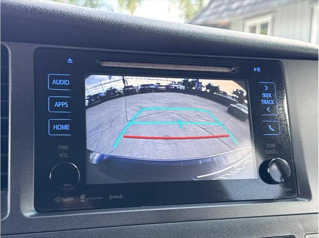 2016 Toyota Sienna LE Minivan 4D