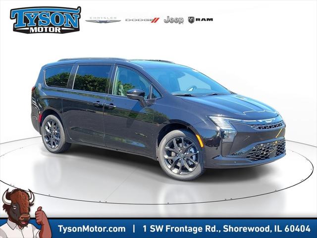 2027 Chrysler Pacifica Limited for sale in Shorewood, IL