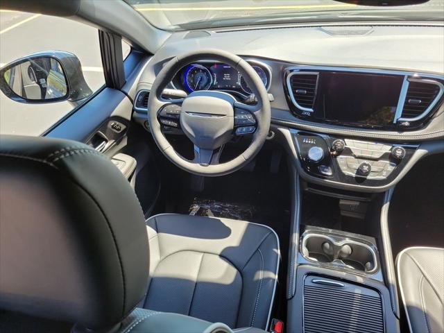 2027 Chrysler Pacifica Limited AWD