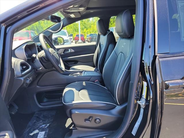 2027 Chrysler Pacifica Limited AWD