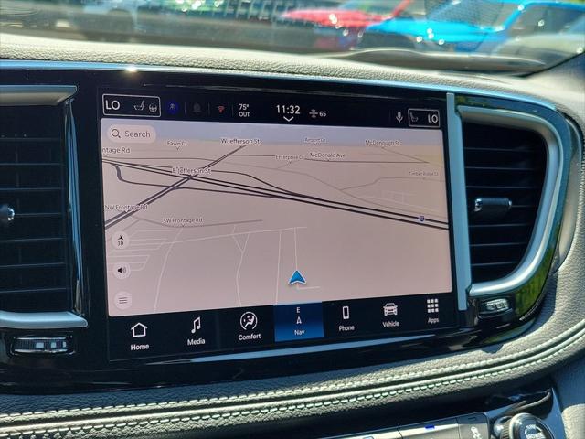 2027 Chrysler Pacifica Limited AWD