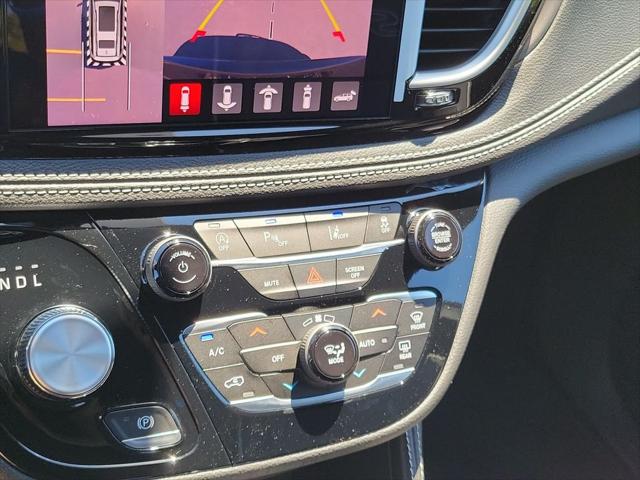 2027 Chrysler Pacifica Limited AWD