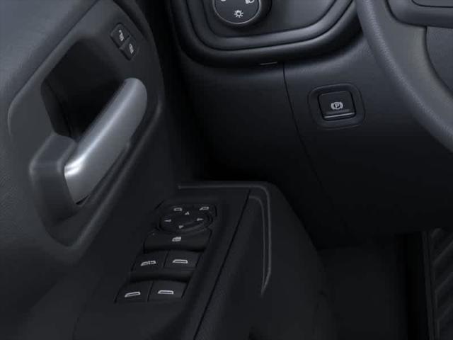 2026 Chevrolet Silverado 1500 4WD Crew Cab Short Bed Custom