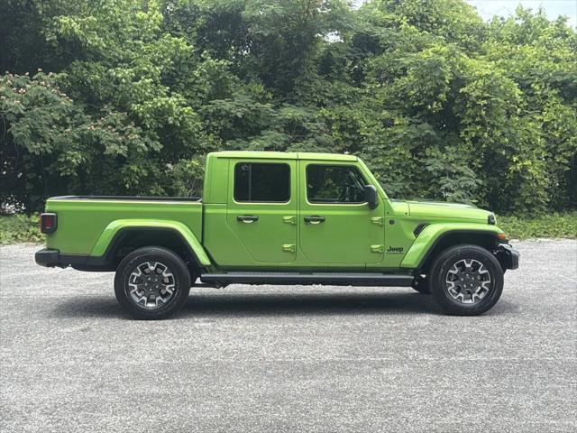 2026 Jeep Gladiator GLADIATOR SAHARA 4X4