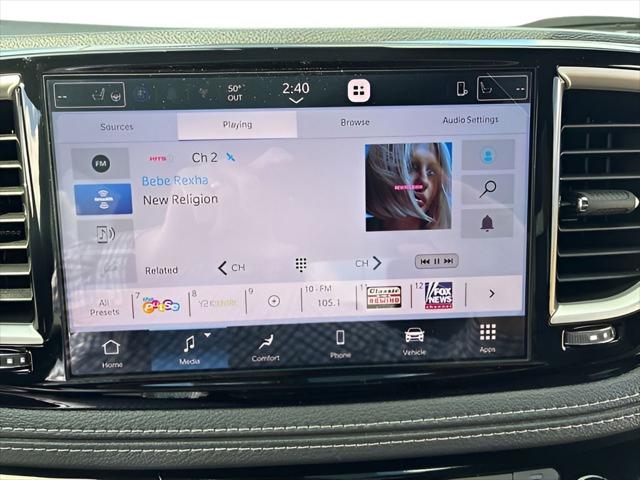 2027 Chrysler Pacifica Select