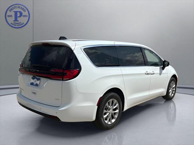 2027 Chrysler Pacifica Select AWD
