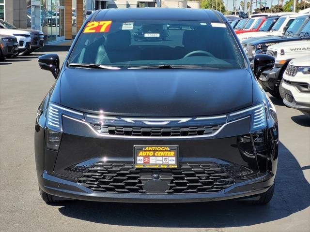 2027 Chrysler Pacifica Select