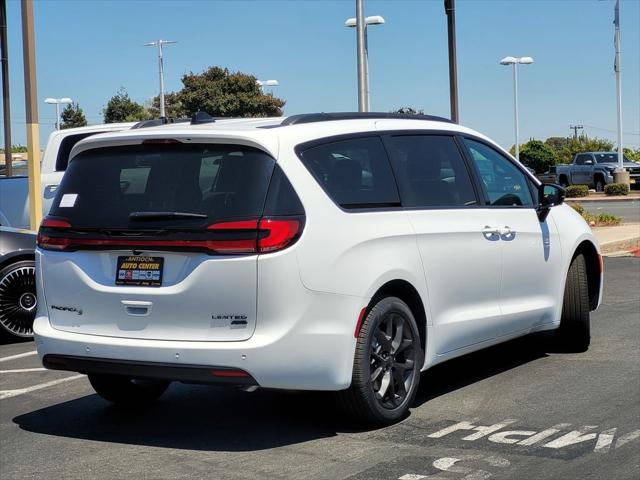 2027 Chrysler Pacifica PACIFICA LIMITED AWD